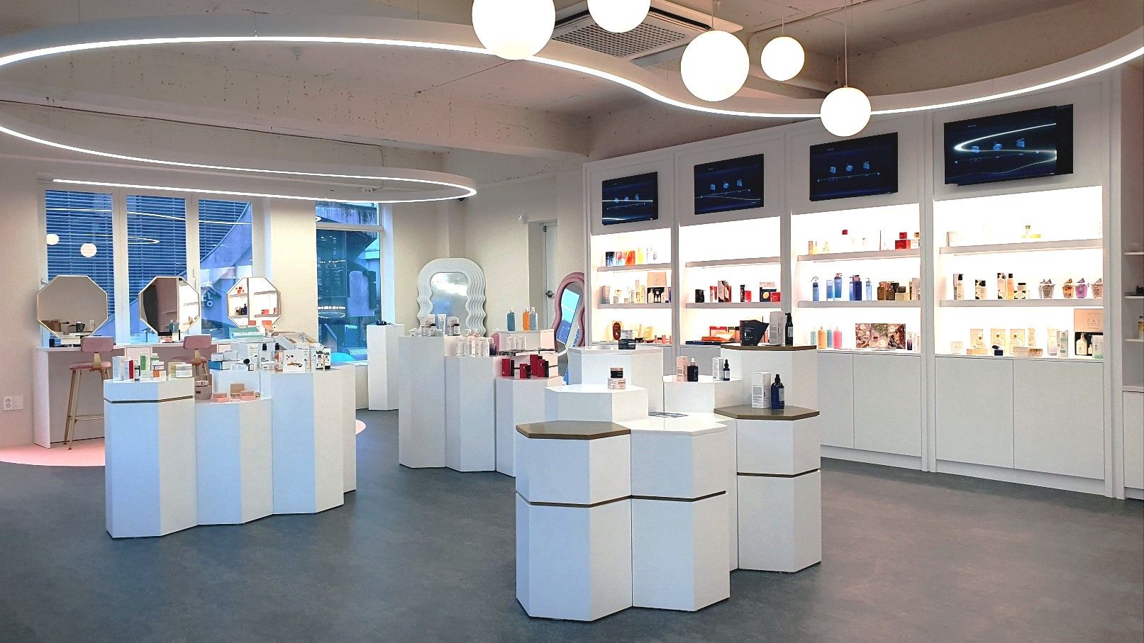 뷰티플레이 gallery image 뷰티플레이 gallery image