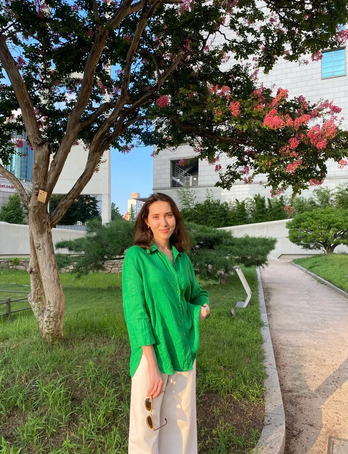 Manizha's' profile picture Manizha's' profile picture