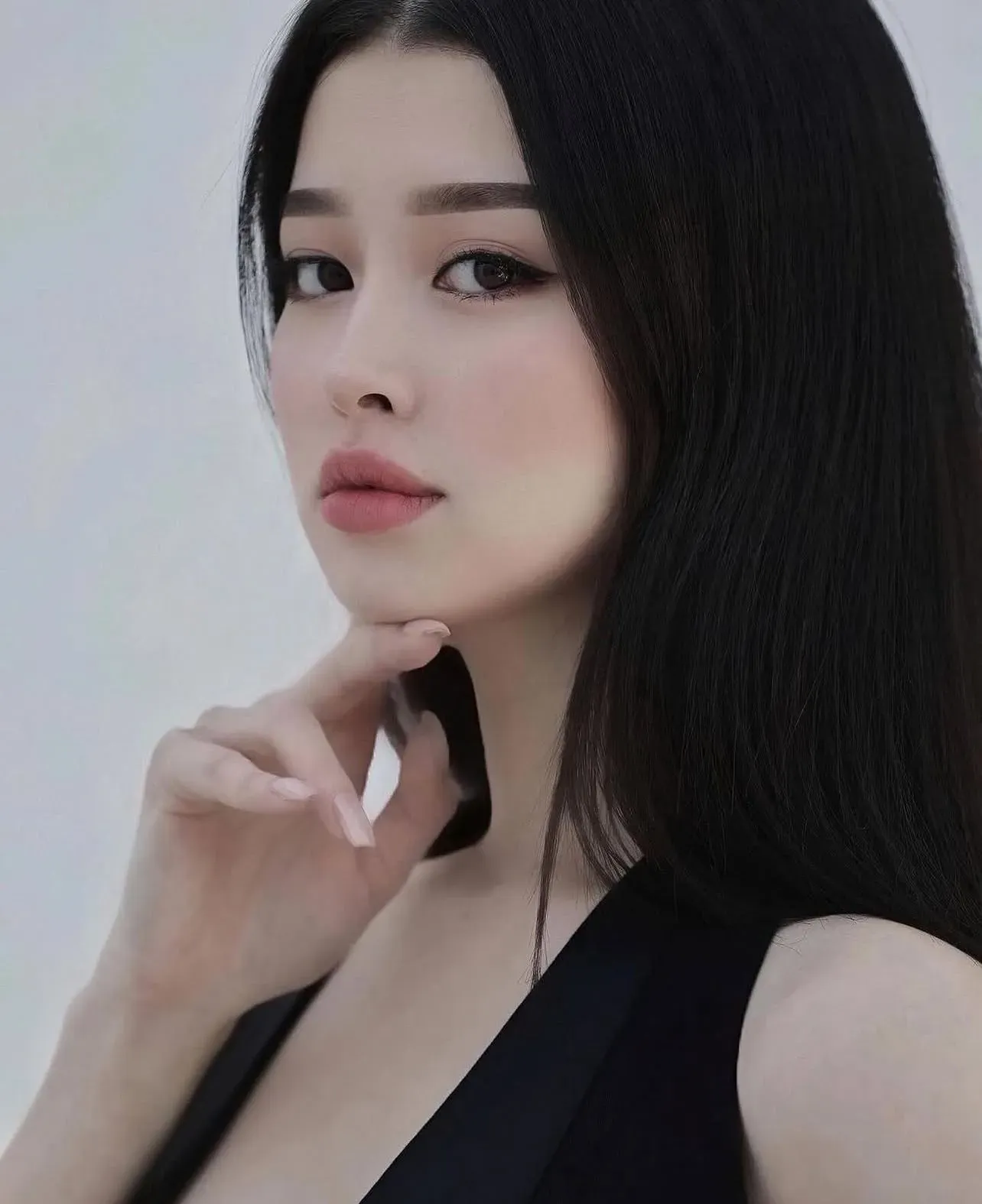 Ainoora's' profile pictures