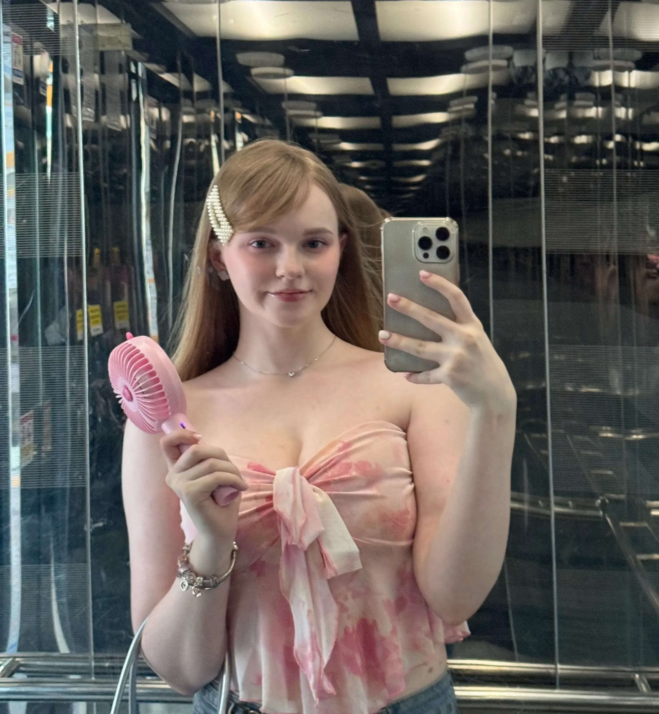 Daria Babai's' profile pictures