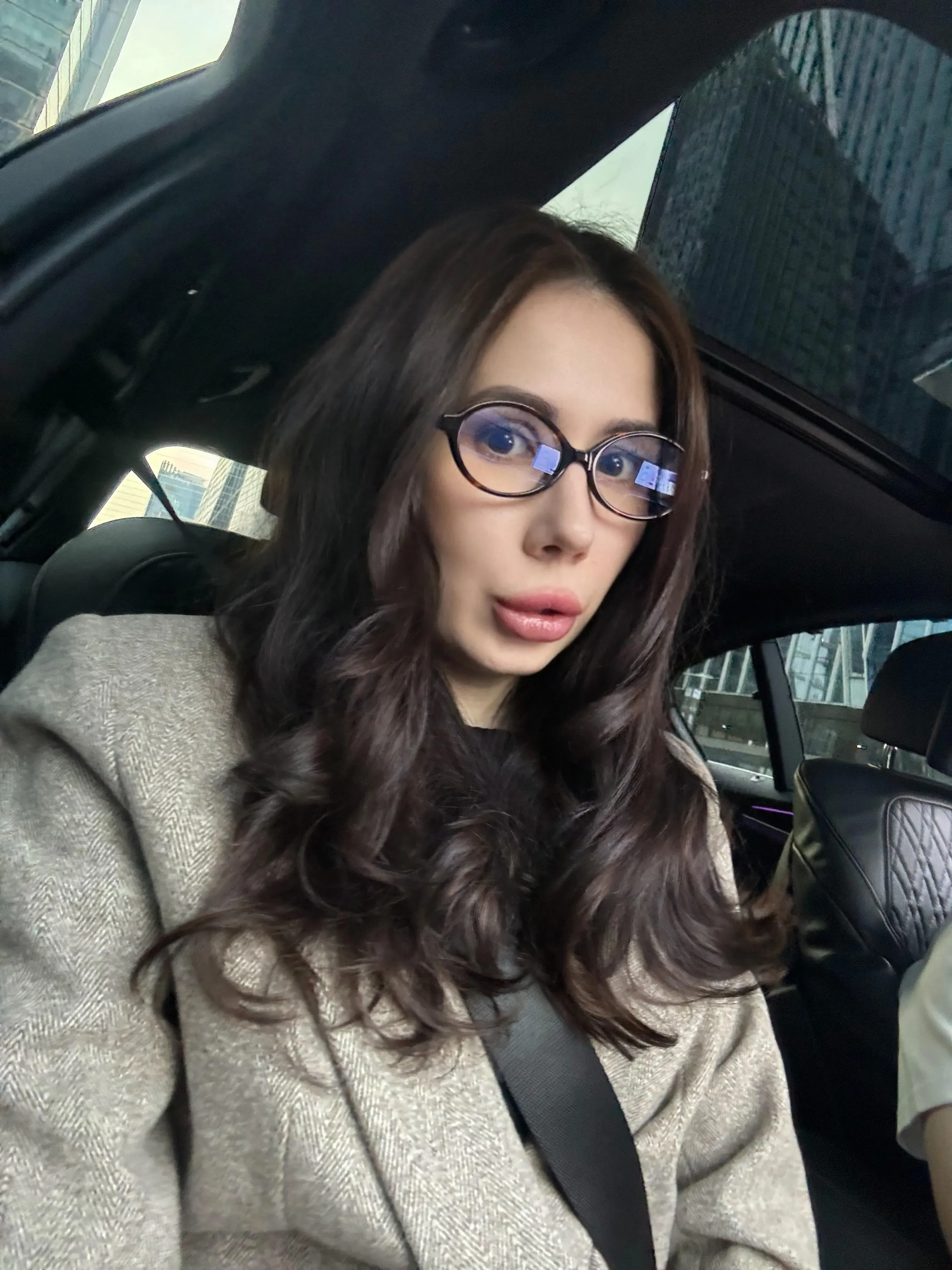 Anna Kliatskaia's' profile pictures