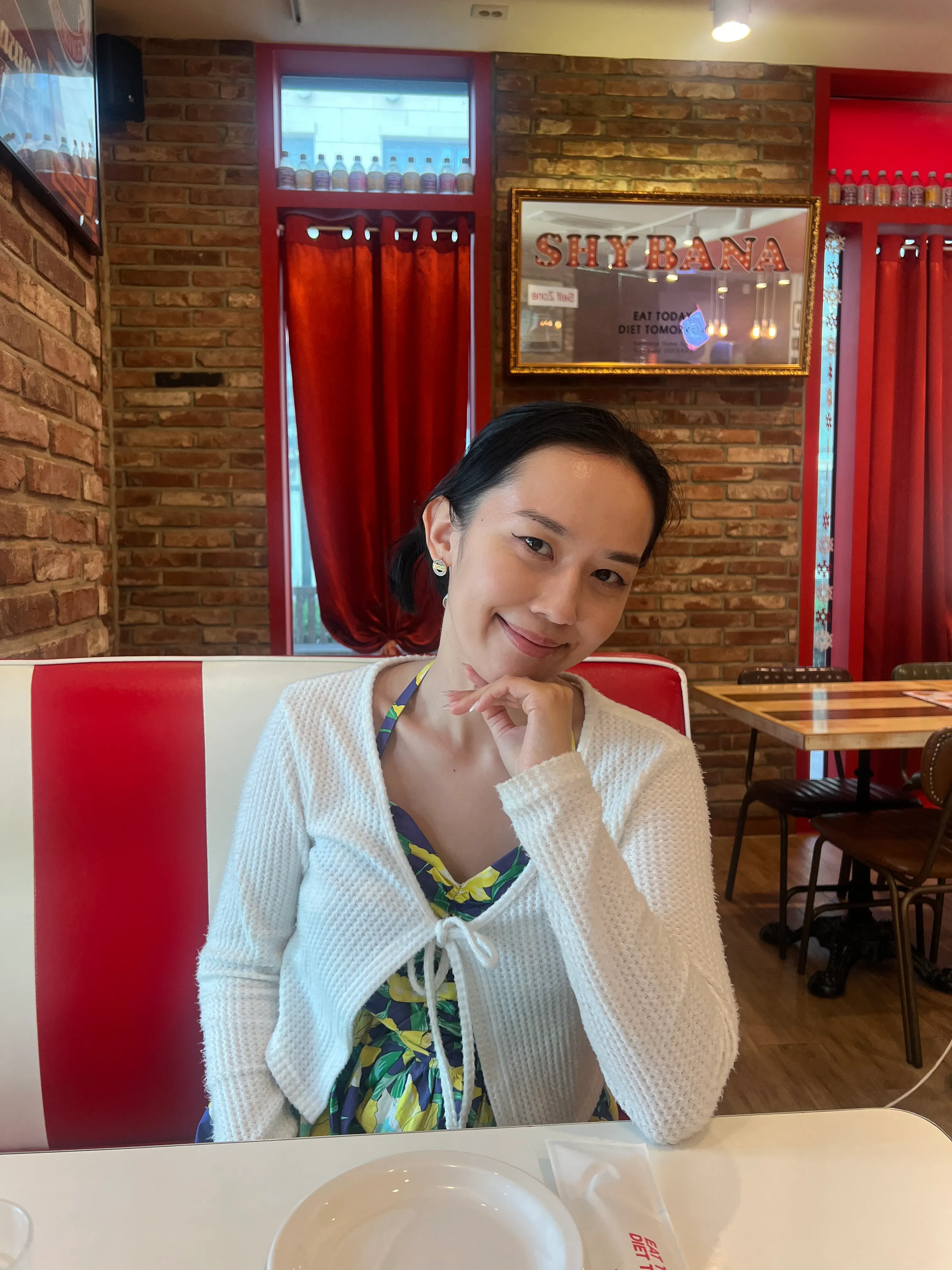 Asmira Kulmatova's' profile pictures