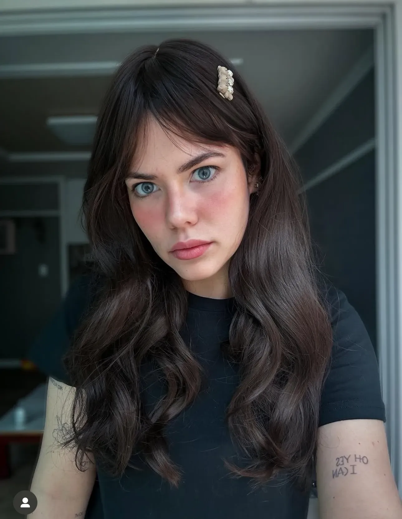 Bruna lee Lee's' profile pictures