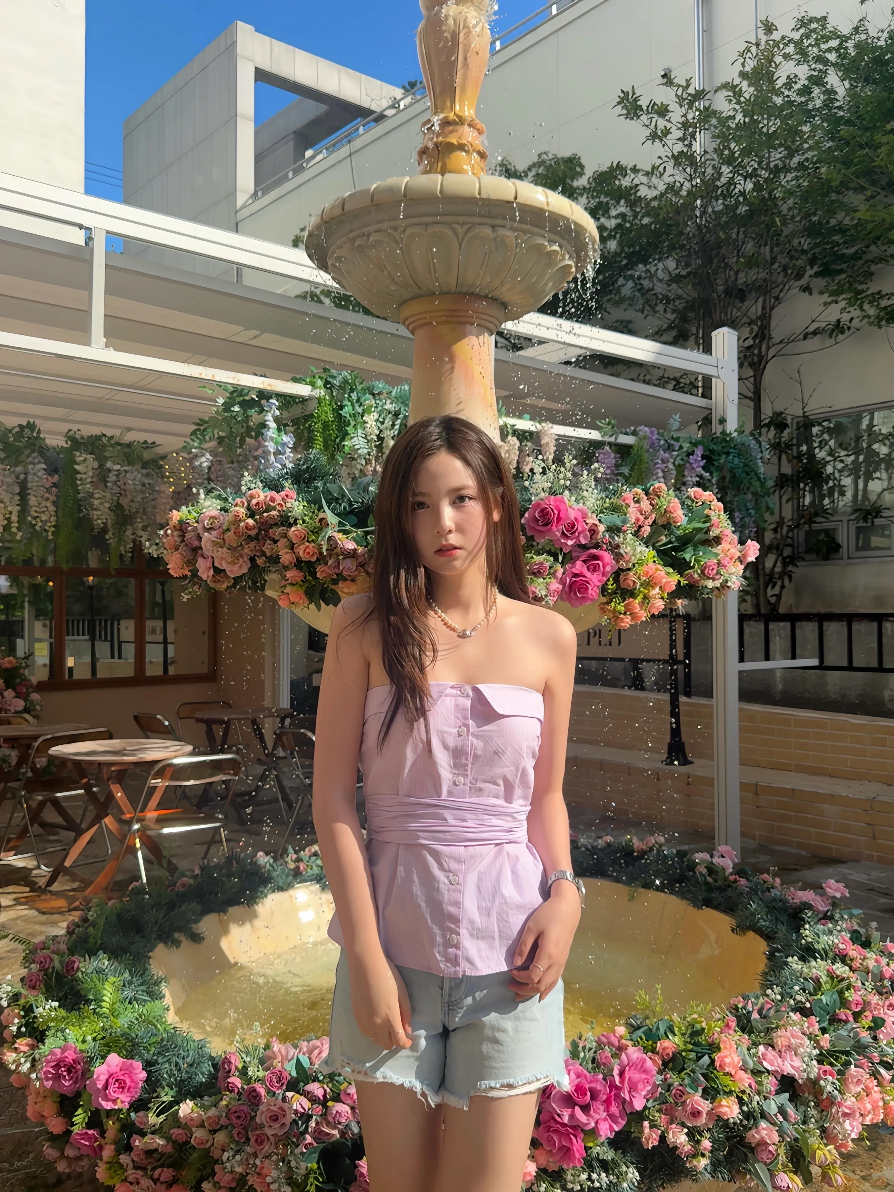 Chloe Yi's' profile pictures