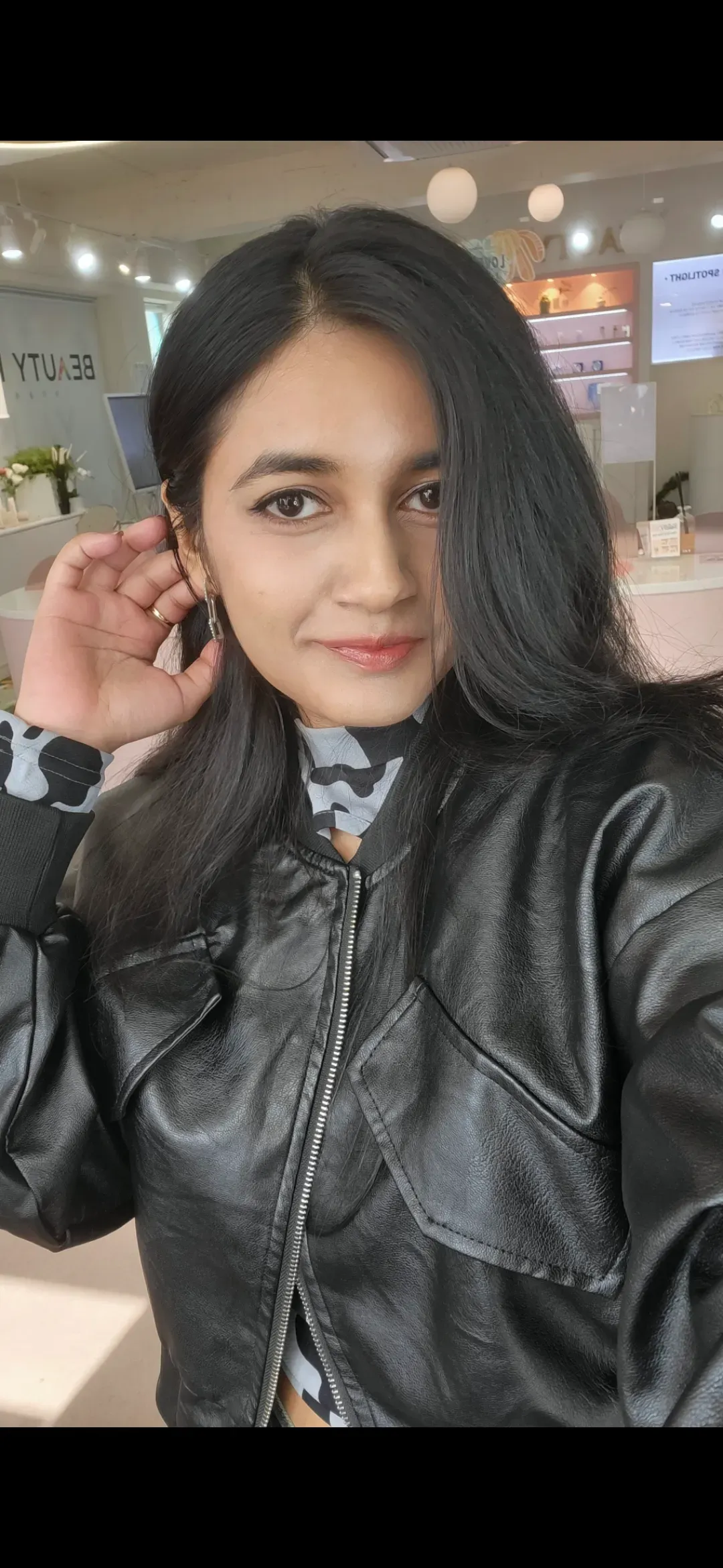 Eshani's' profile picture Eshani's' profile picture