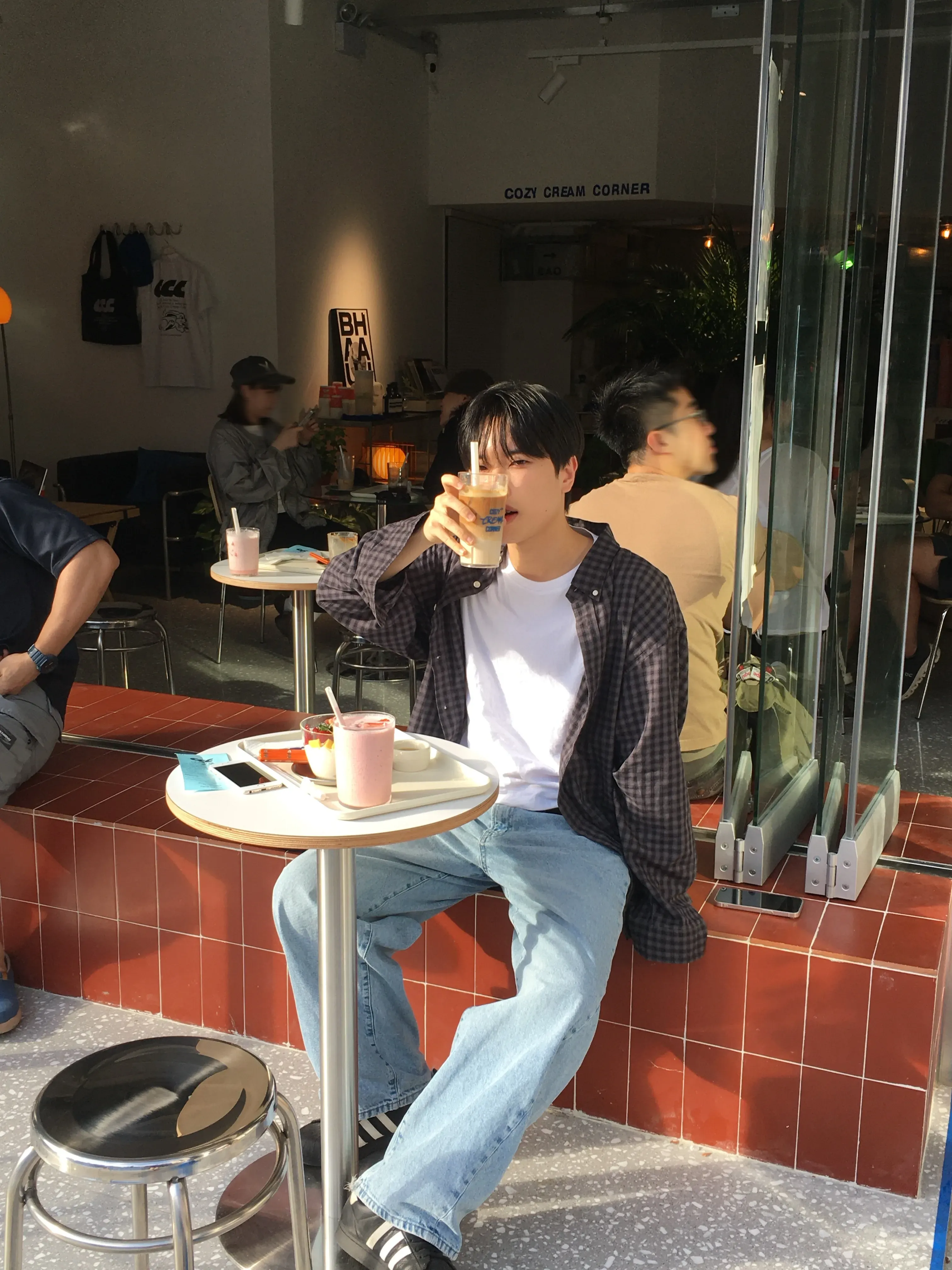 ChiHin's' profile picture ChiHin's' profile picture