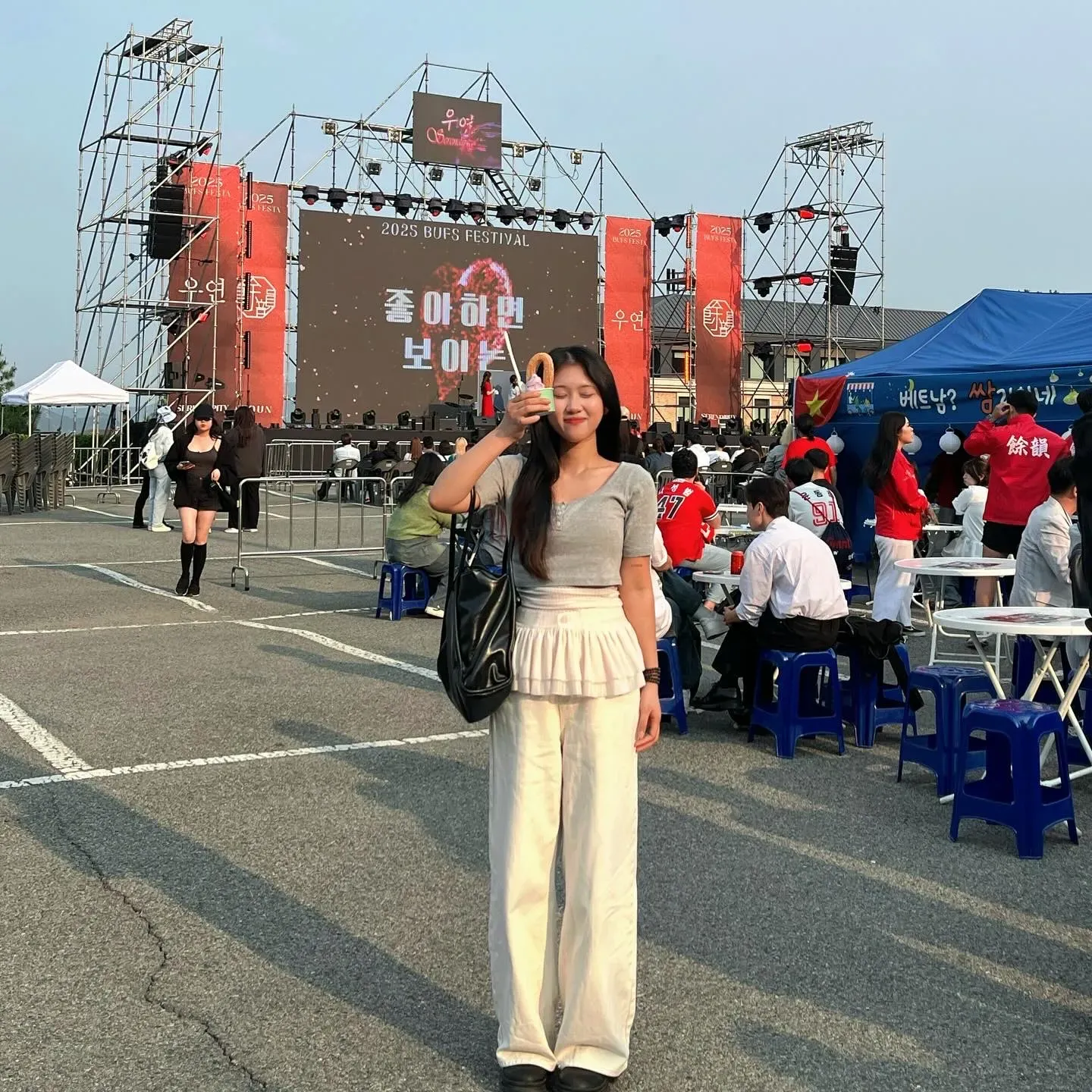 Truong Hoang Phuoc's' profile picture Truong Hoang Phuoc's' profile picture