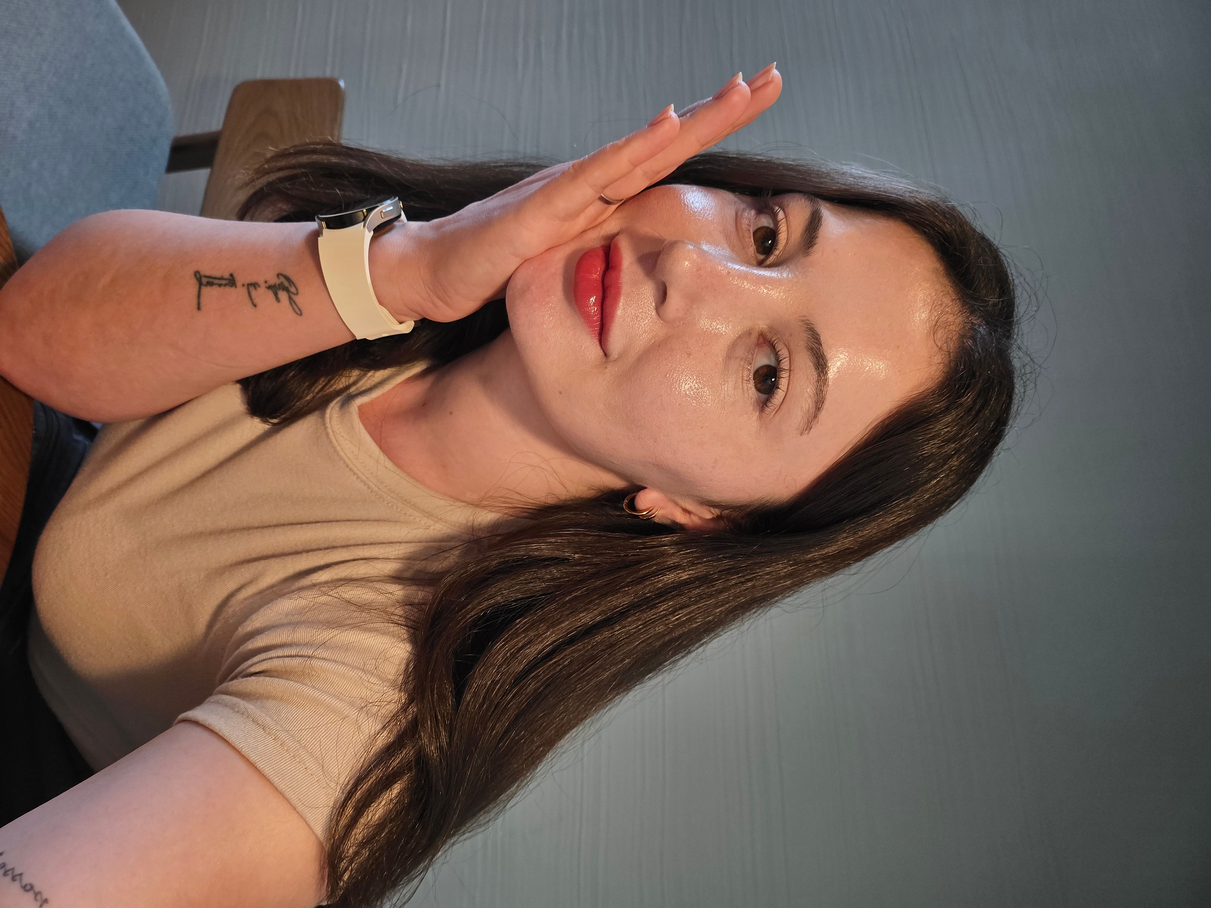 Kübra (큐보라)'s' profile picture