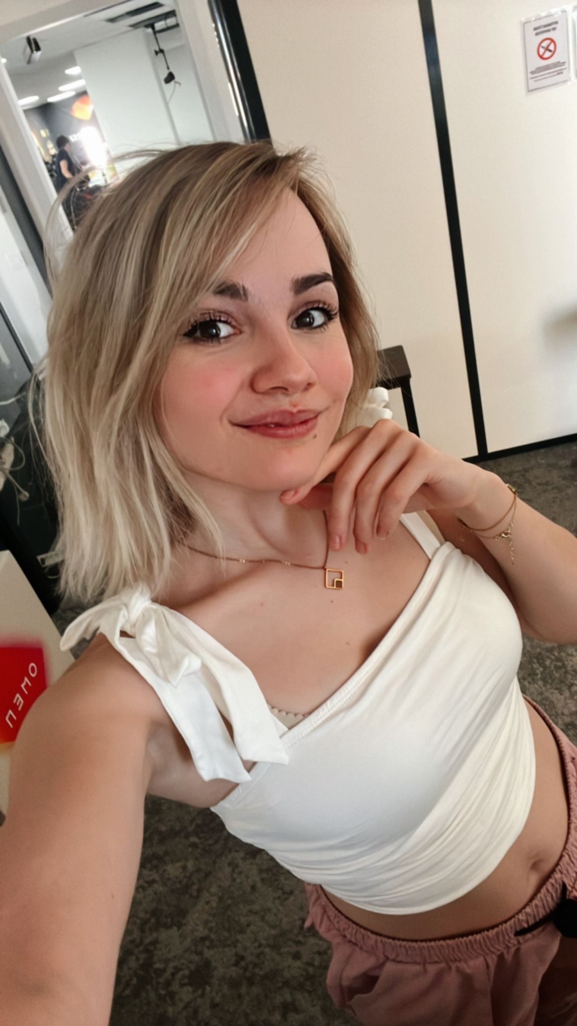 Lady Sundae's' profile picture
