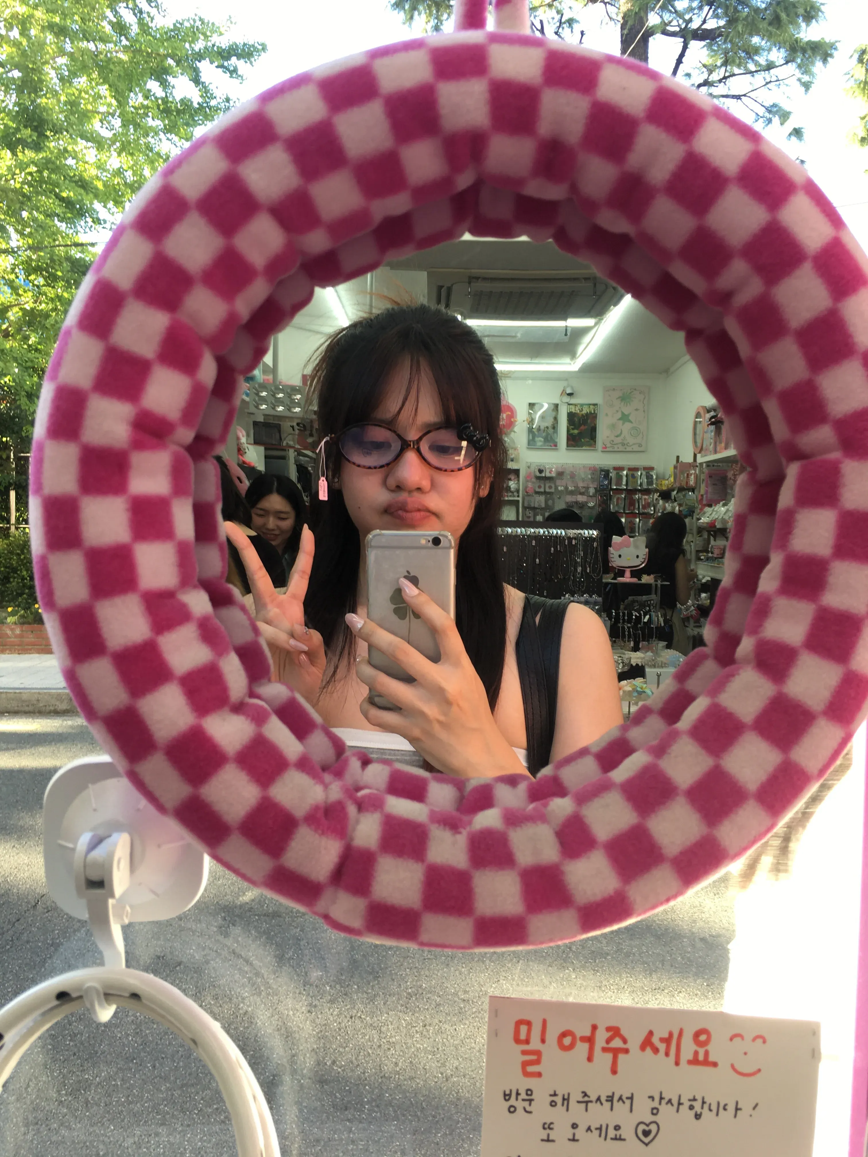 LILLYU 릴리유's' profile picture