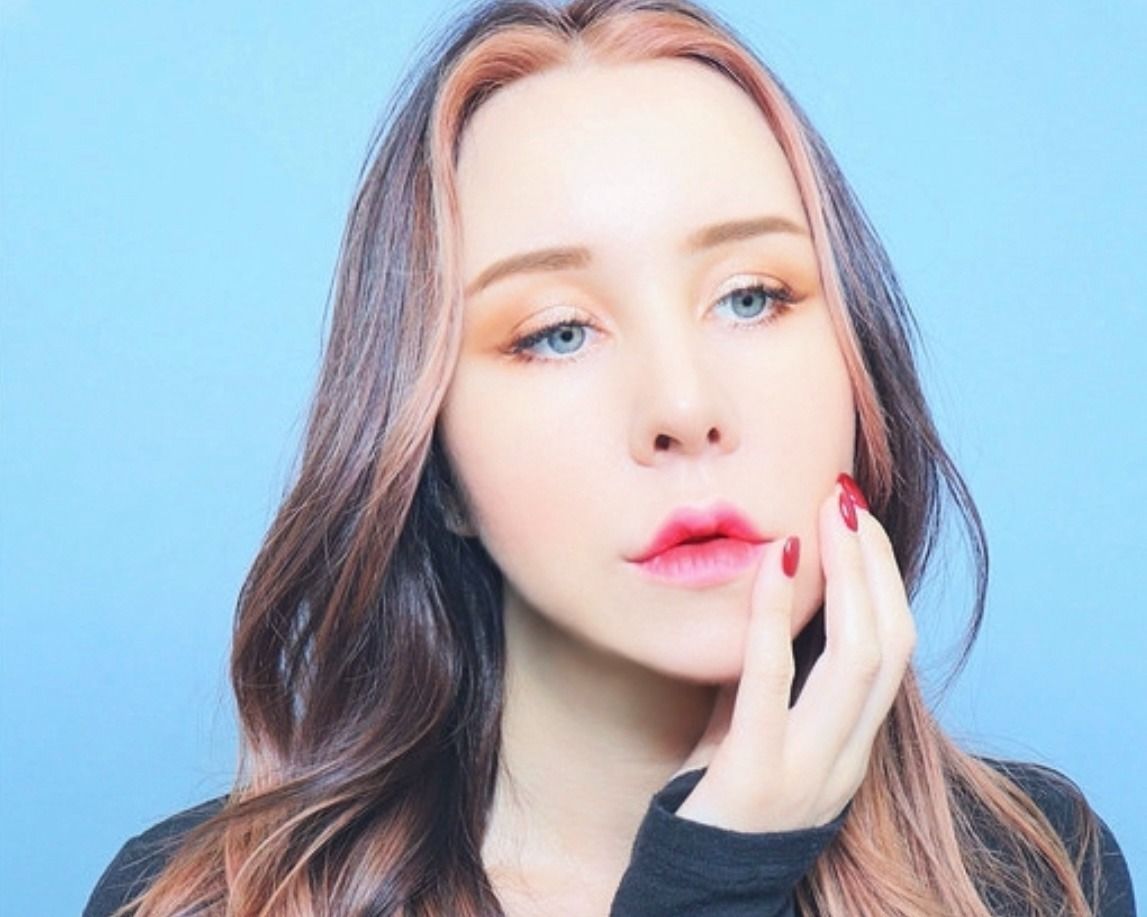 Lira (이리라)'s' profile picture