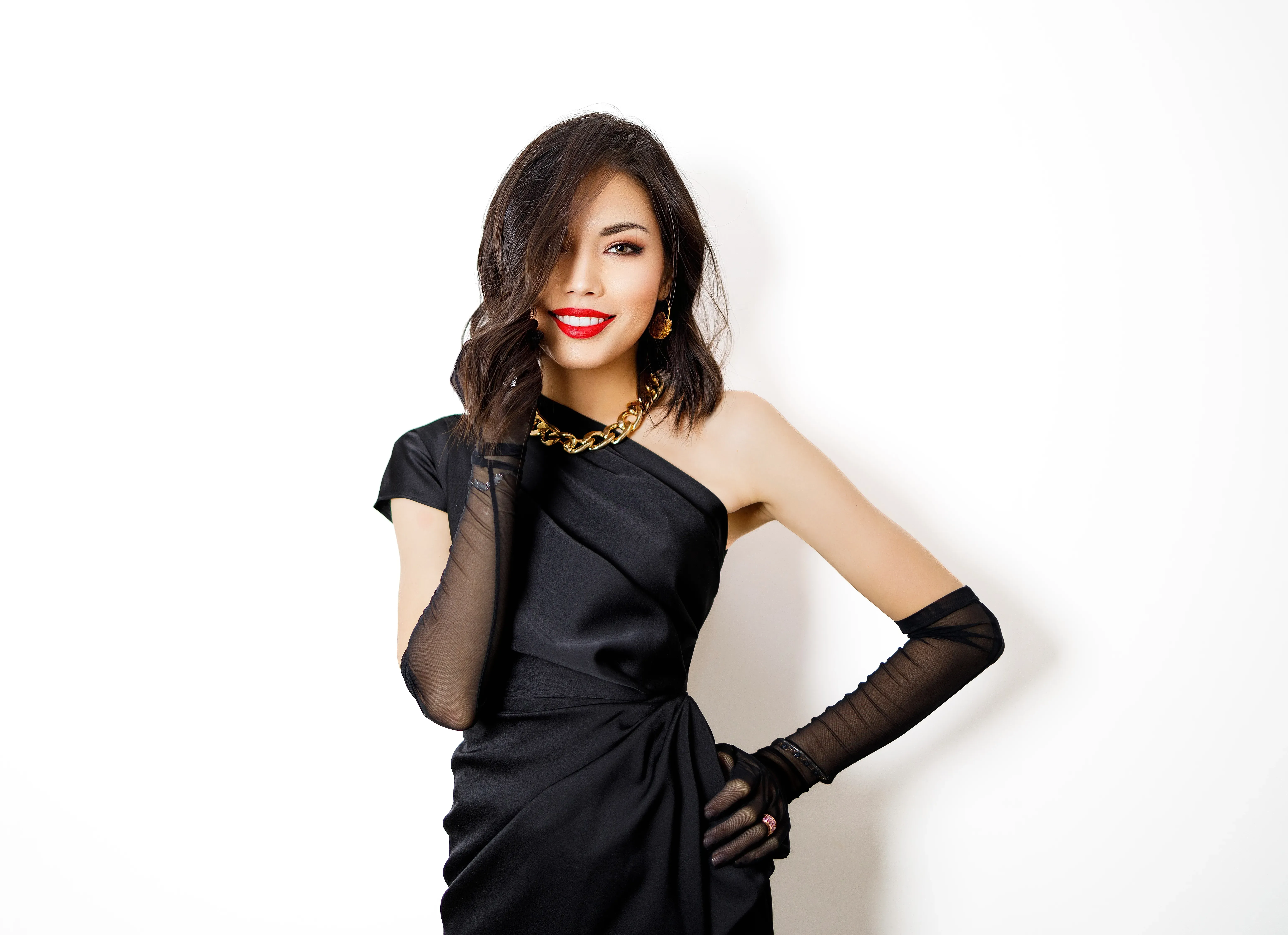 Ikrambaeva Lola's' profile pictures