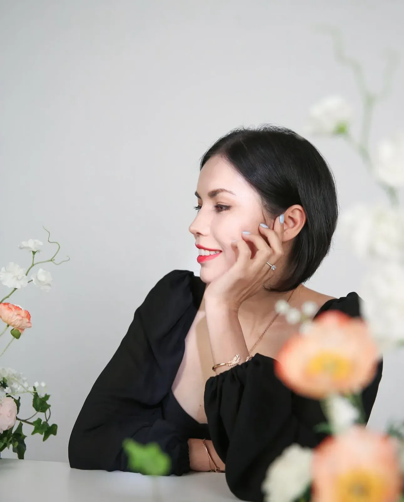 Ikrambaeva Lola's' profile pictures