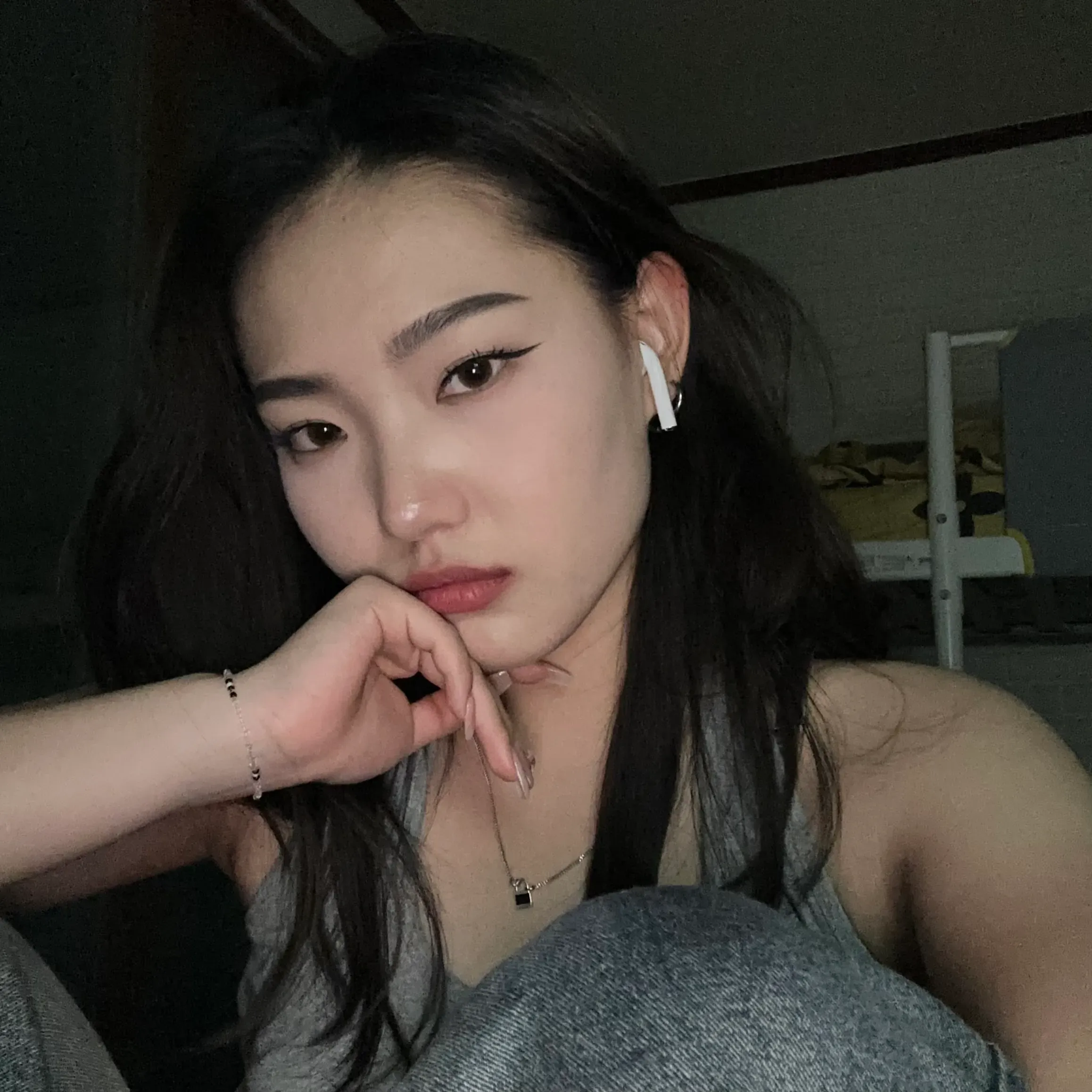 TYAN VALERIYA's' profile pictures