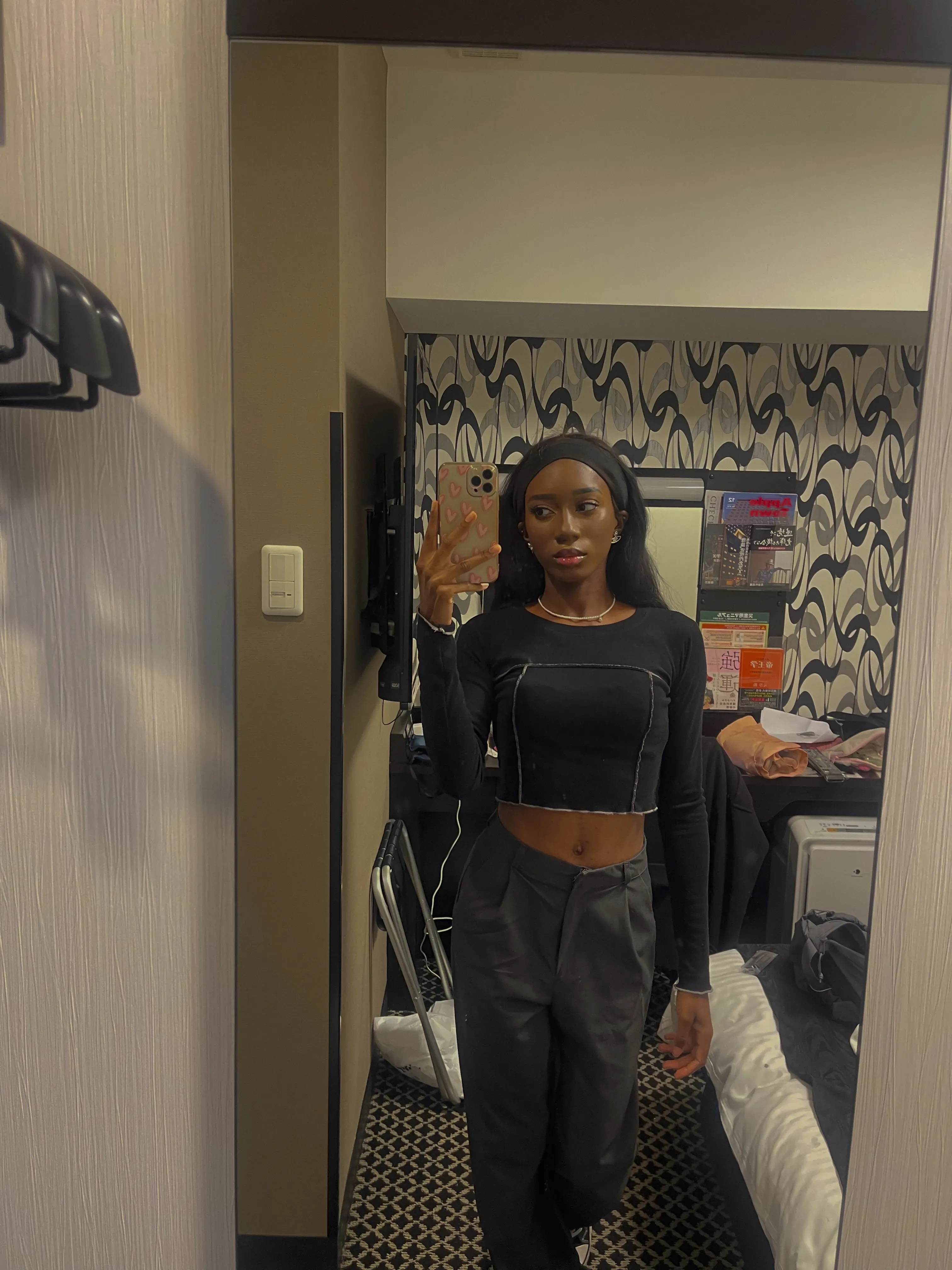 Mandy Kintuka's' profile pictures