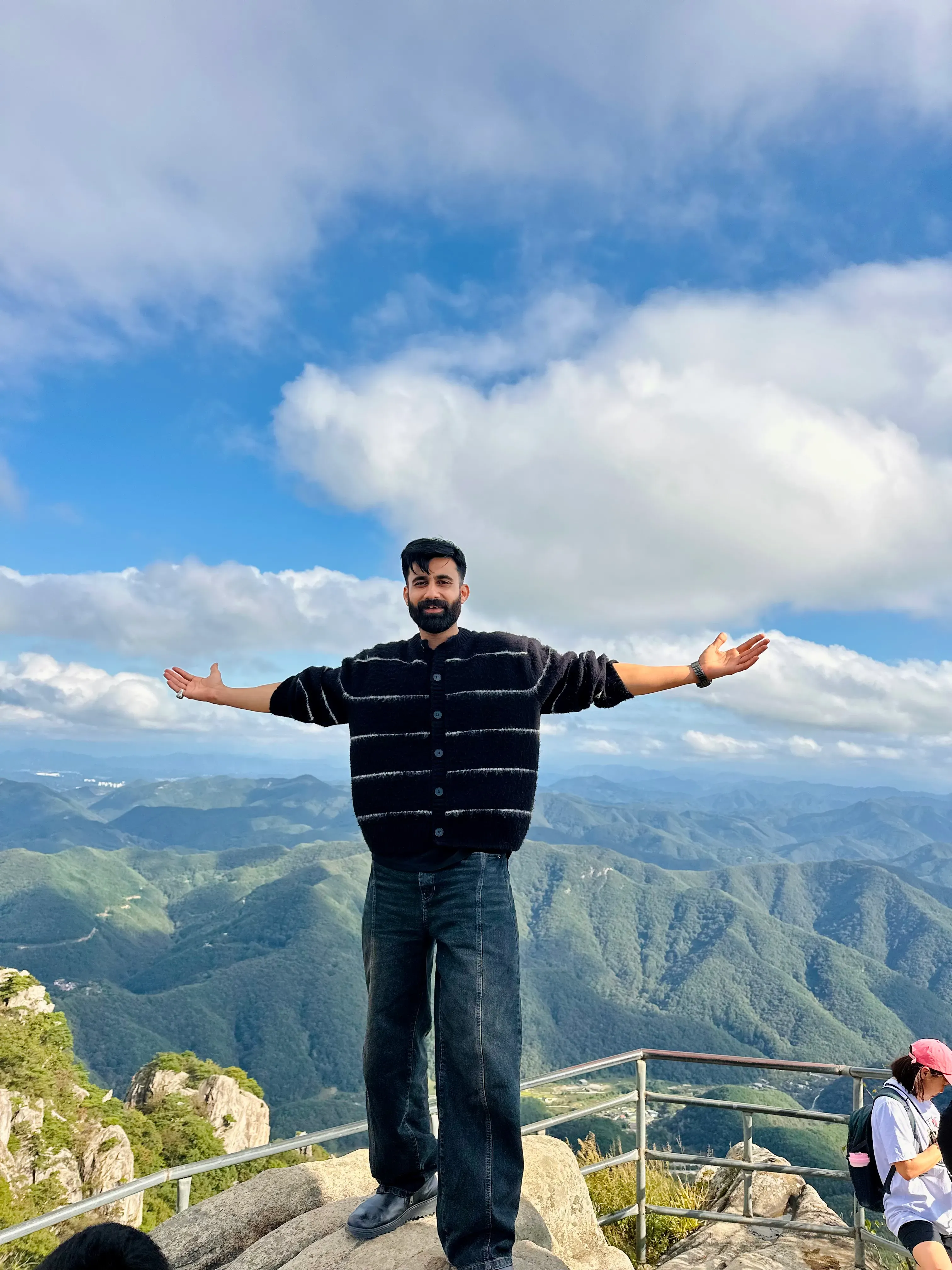 Hasnain Mian's' profile picture Hasnain Mian's' profile picture