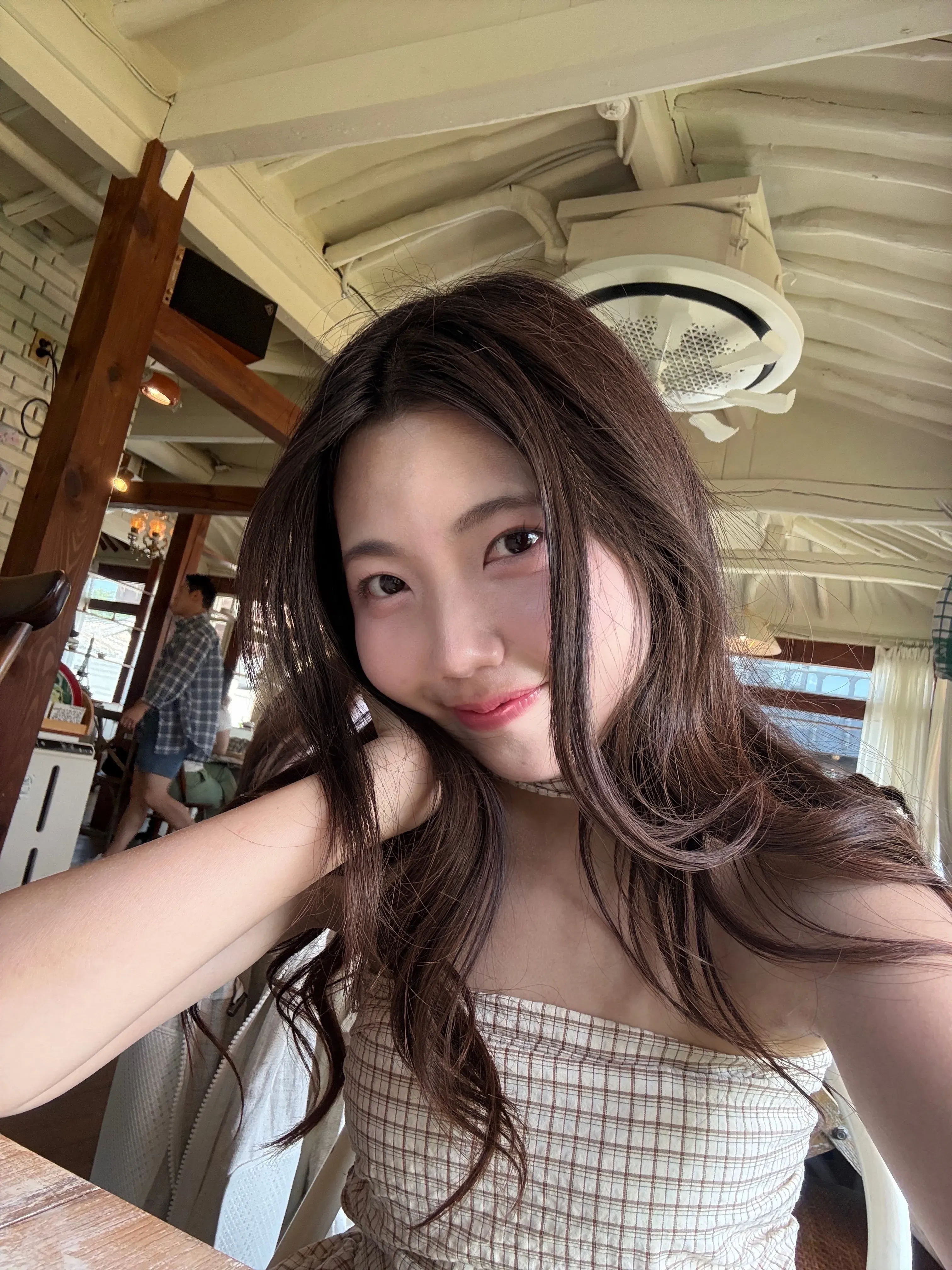 Valencia Mita's' profile pictures