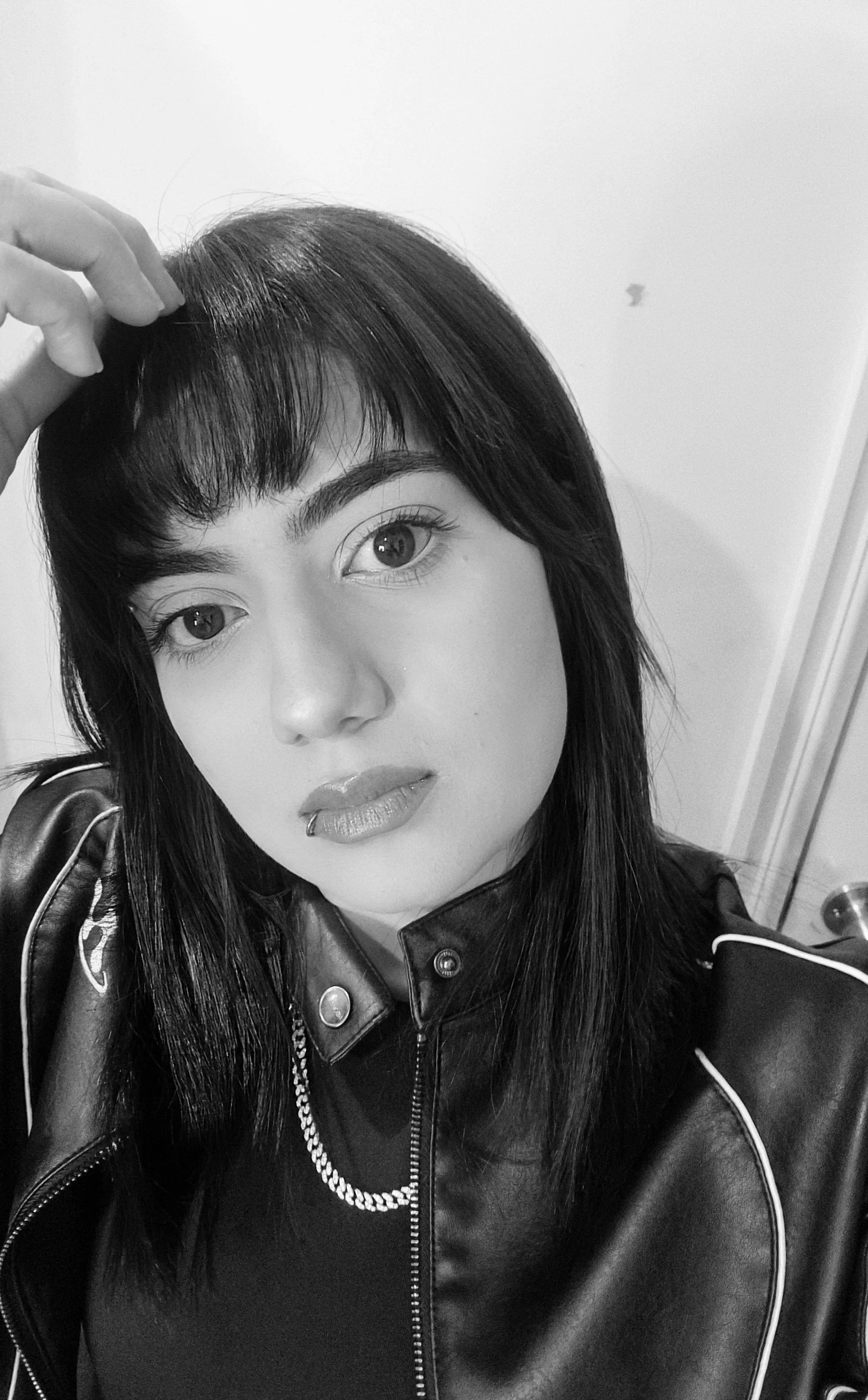 Niyayesh Khatibzadeh's' profile pictures