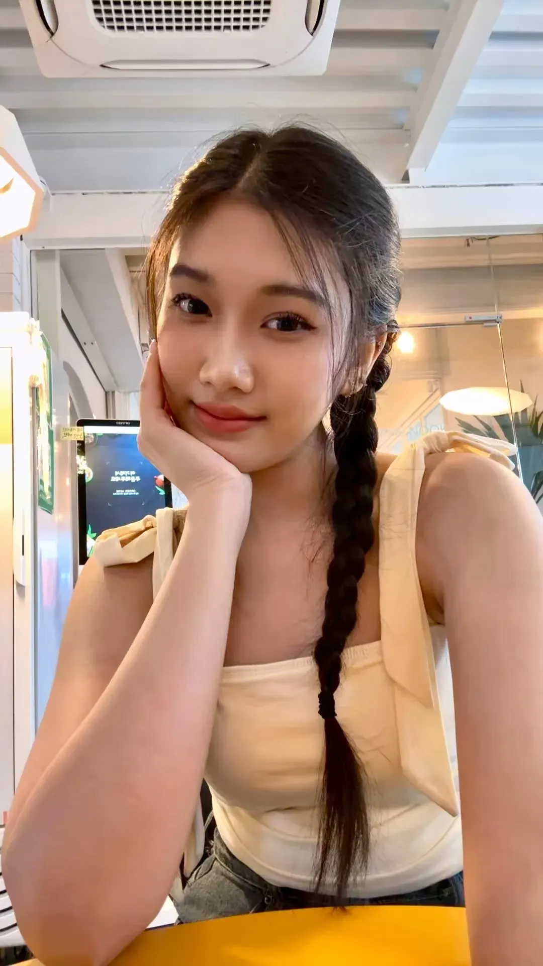 Raisya's' profile picture Raisya's' profile picture