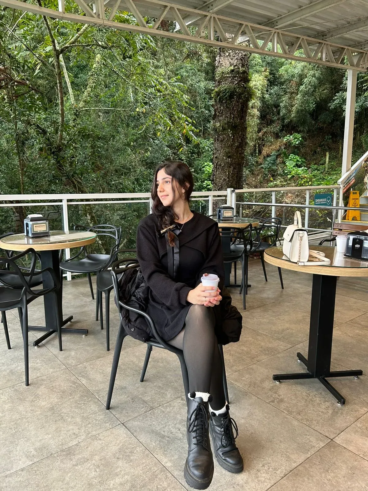Samira Reis's' profile pictures
