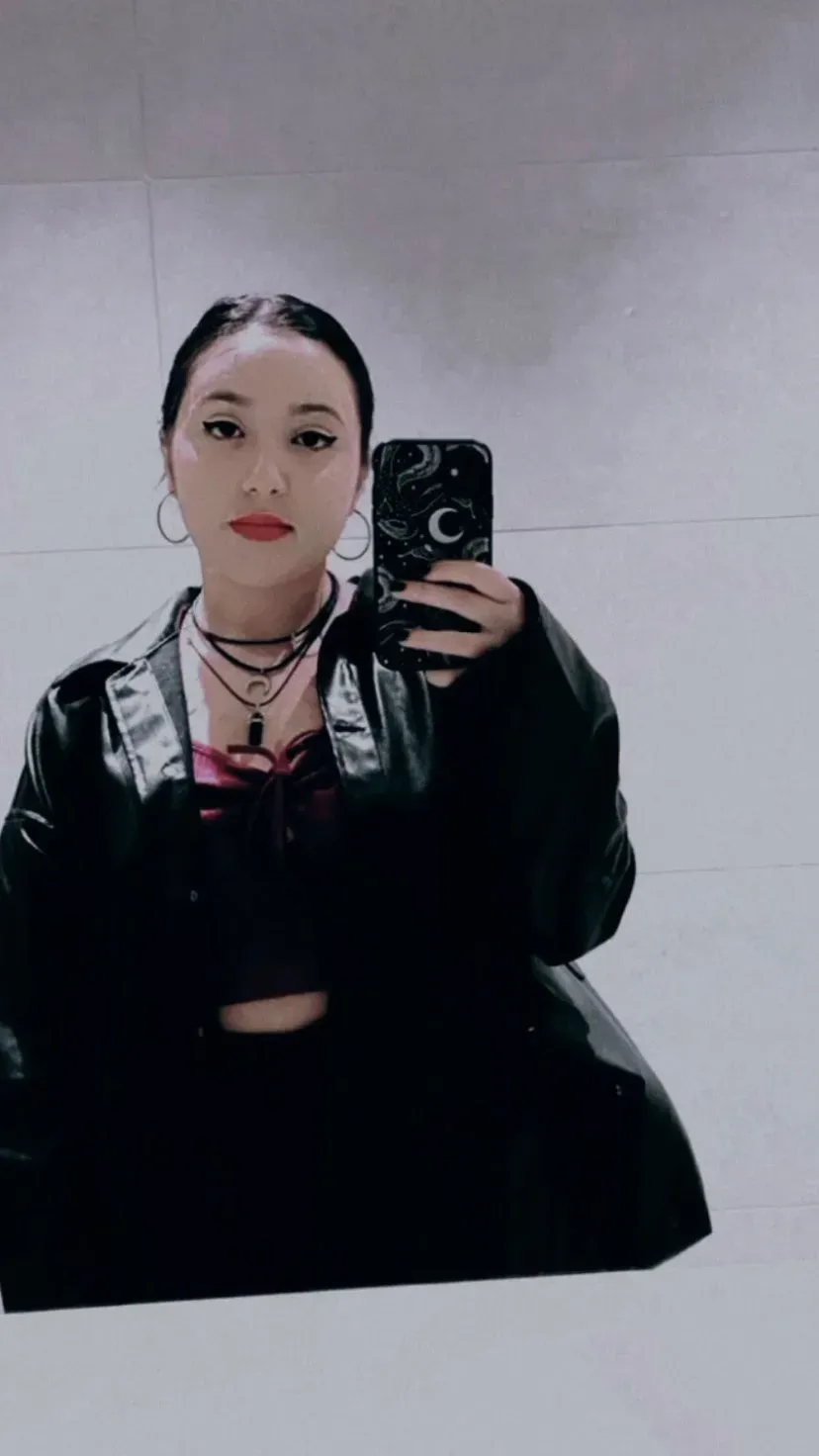 Selene Martin Perez's' profile picture Selene Martin Perez's' profile picture