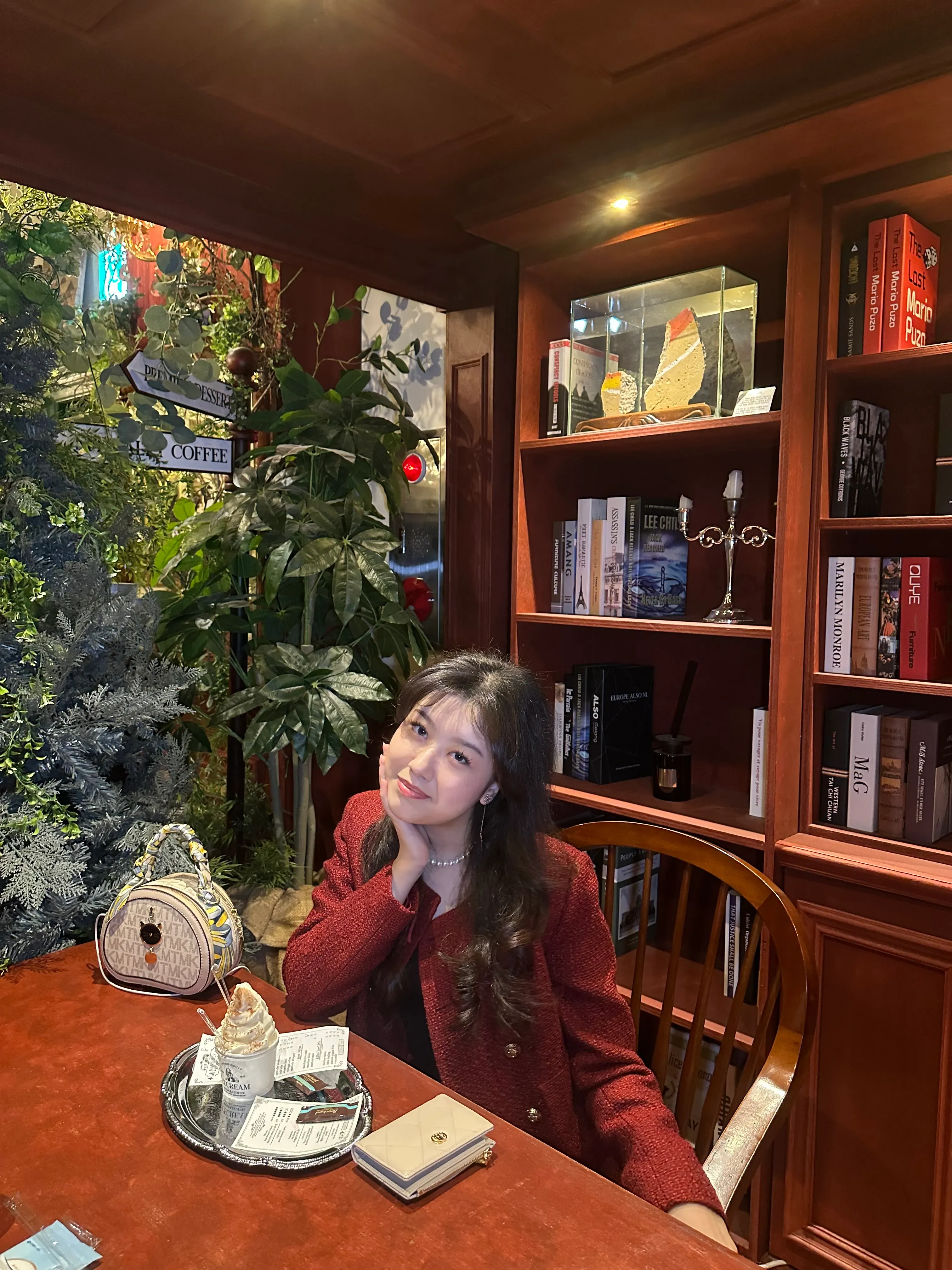 Shakhzoda Yuldasheva's' profile pictures