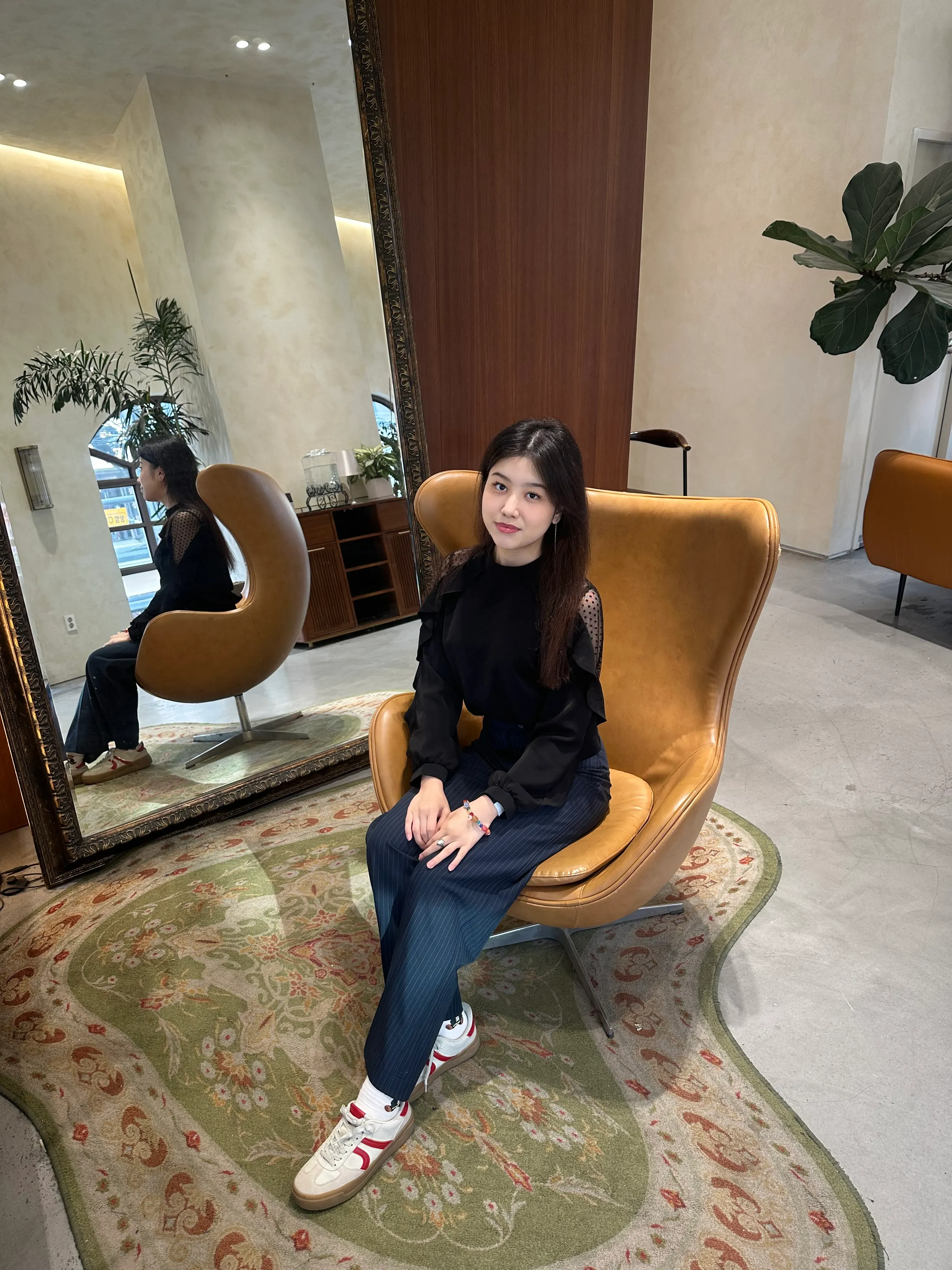 Shakhzoda Yuldasheva's' profile pictures