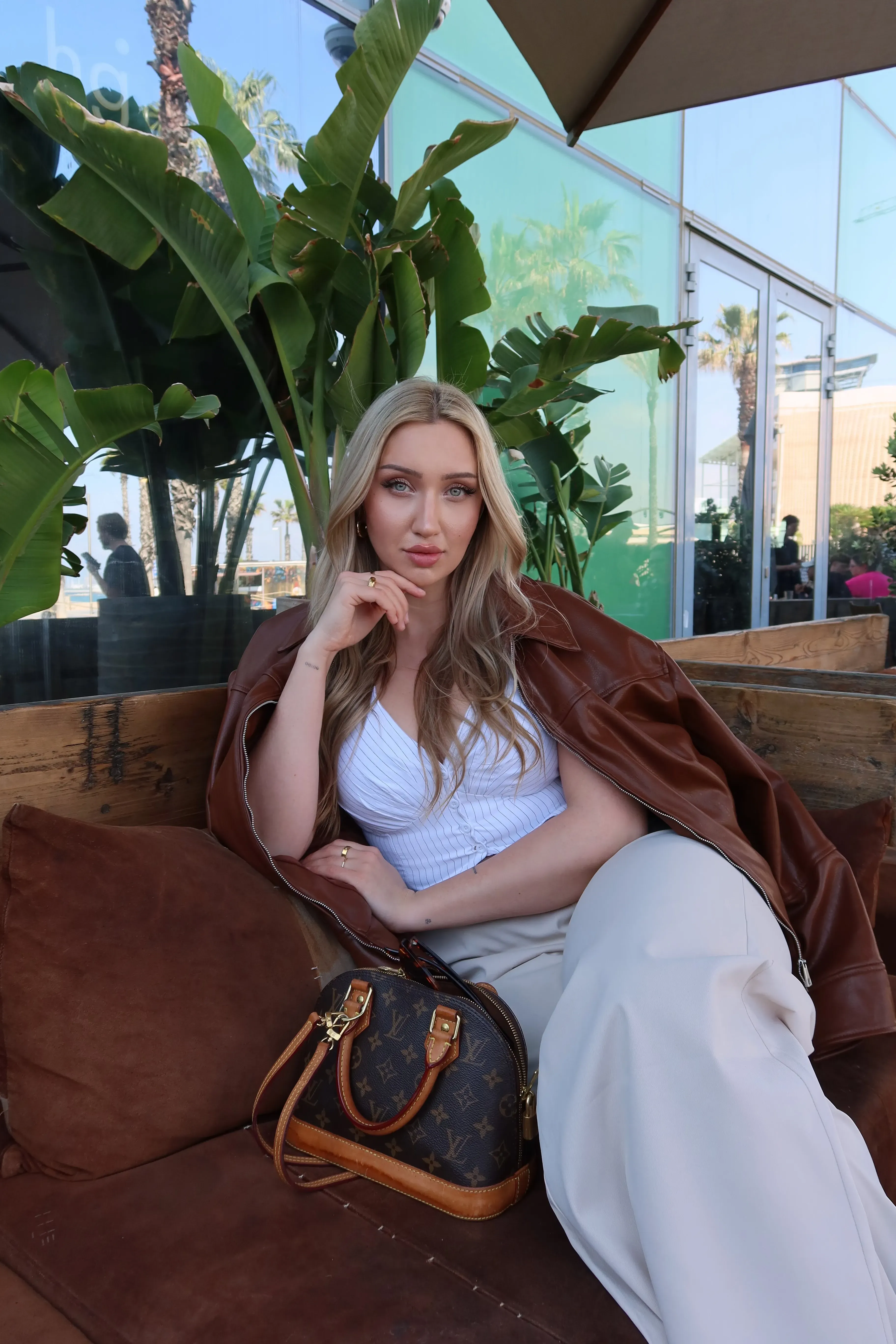 Viktoria Wilwer's' profile pictures
