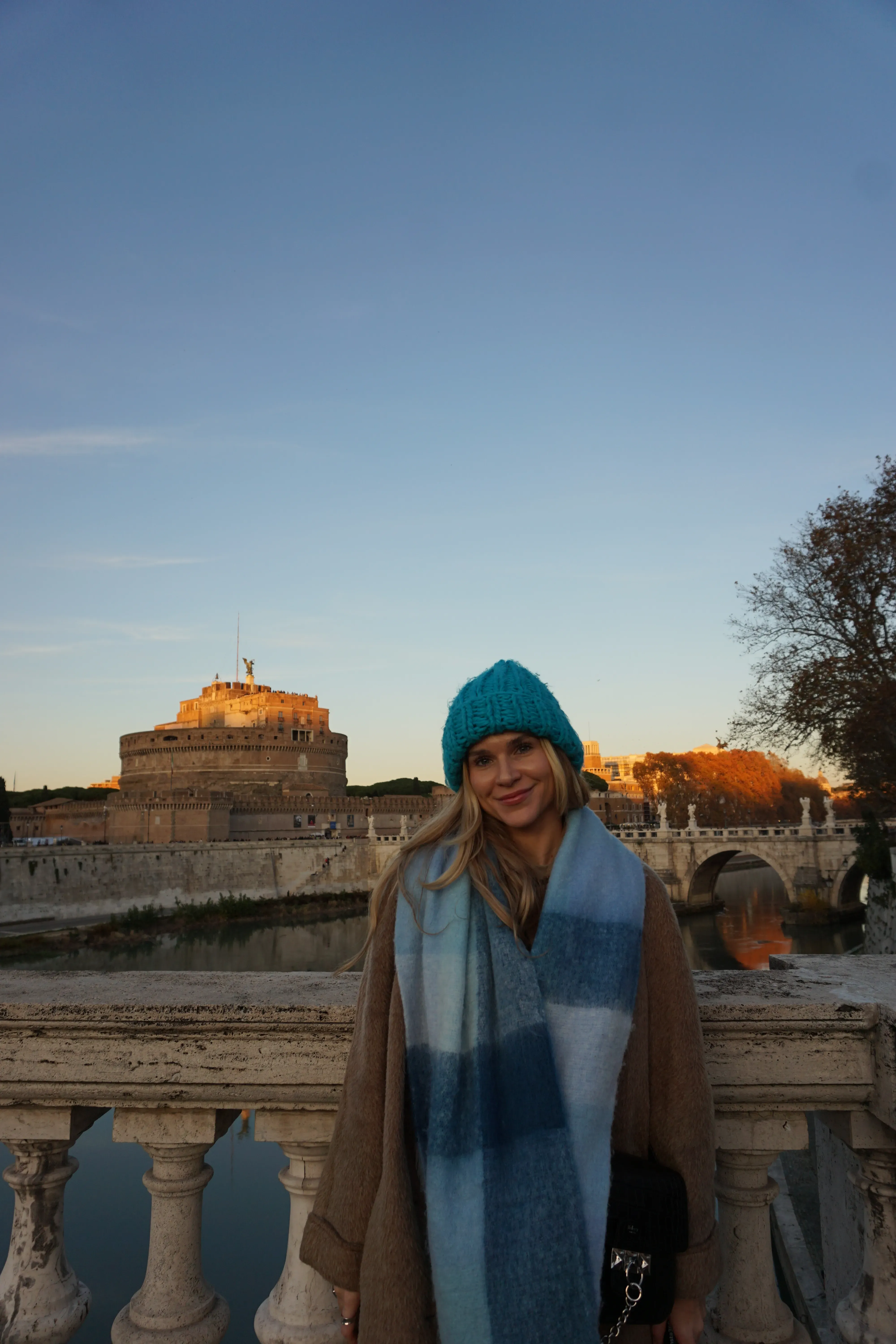 Vivien Katai's' profile picture Vivien Katai's' profile picture